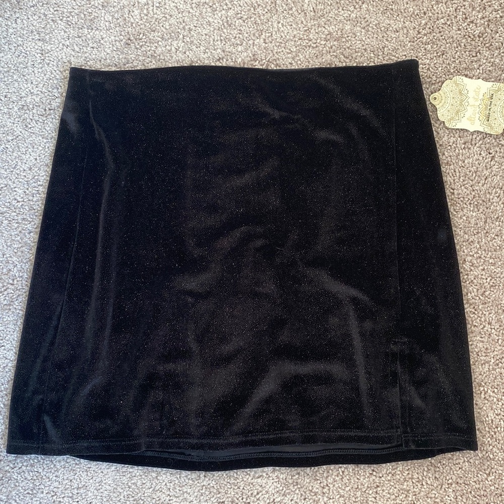 Altard State black sparkle skirt. Size: L. Still has tags!!